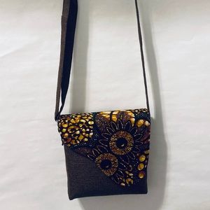 NEW Black & yellow hand woven felt cross body bag